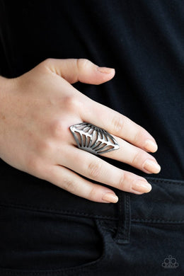Deco Defender Black Ring - Angie's $5.00 Bling
