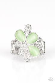 Diamond Daisies Green Ring - Angie's $5.00 Bling