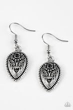 Load image into Gallery viewer, Distance Pasture Black Earrings