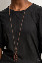 Load image into Gallery viewer, Dizzying Definition Copper Necklace
