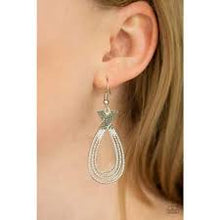 Load image into Gallery viewer, Fair Fame Silver Earrings