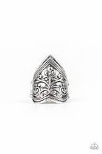 Load image into Gallery viewer, Fall Into Vine Silver Ring - Angie&#39;s $5.00 Bling