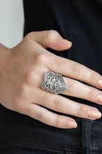 Load image into Gallery viewer, Fall Into Vine Silver Ring - Angie&#39;s $5.00 Bling