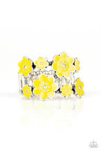 Load image into Gallery viewer, Floral Crowns Yellow Ring - Angie&#39;s $5.00 Bling