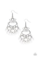 Load image into Gallery viewer, Garden Dream White Earrings