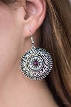 Load image into Gallery viewer, Garden Flower Purple Earrings