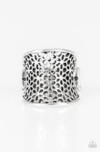 Load image into Gallery viewer, Garden Safari Silver Ring