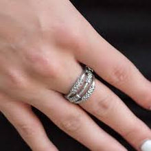 Load image into Gallery viewer, Glitter-topia Silver Skinny Band Ring