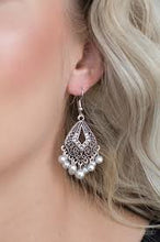 Load image into Gallery viewer, Gracefully Gatsby Silver Earrings