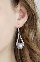 Load image into Gallery viewer, Headliner Over Heels Silver Earrings