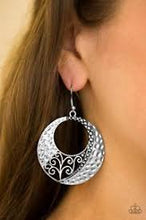Load image into Gallery viewer, Hey, That's Vine Silver Earrings