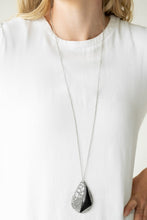 Load image into Gallery viewer, Impressive Edge Black Necklace