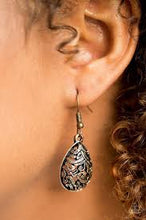 Load image into Gallery viewer, Jungle Vines Brass Earrings