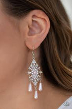 Load image into Gallery viewer, Majestic Mood Pink Earrings