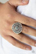 Load image into Gallery viewer, Mandala Magnificence Green Ring - Angie's $5.00 Bling