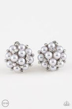Load image into Gallery viewer, Par Pearl Silver Clip On Earrings