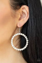 Load image into Gallery viewer, Pearl Palace White Earrings