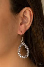Load image into Gallery viewer, Pearl Spectacular Silver Earrings