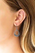Load image into Gallery viewer, Radiantly Rugged Black Earrings
