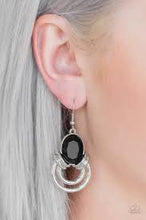 Load image into Gallery viewer, Real Queen Black Earrings