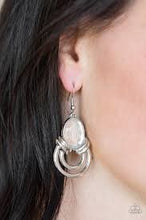 Load image into Gallery viewer, Real Queen White Earrings