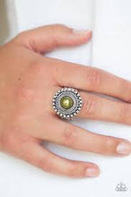 Load image into Gallery viewer, Regal Royal Green Ring - Angie's $5.00 Bling