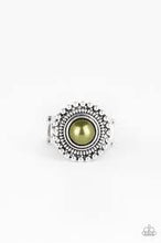 Load image into Gallery viewer, Regal Royal Green Ring - Angie's $5.00 Bling