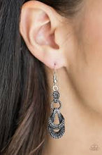 Load image into Gallery viewer, Romantic Radiance Silver Earrings