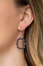 Load image into Gallery viewer, Rosy Royal Black Earrings