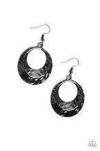 Load image into Gallery viewer, Savory Shimmer Black Earrings