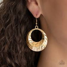 Load image into Gallery viewer, Savory Shimmer Gold Earrings