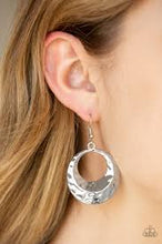 Load image into Gallery viewer, Savory Shimmer Silver Earrings