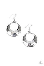 Load image into Gallery viewer, Savory Shimmer Silver Earrings
