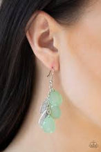 Load image into Gallery viewer, Seaside Stunner Green Earrings