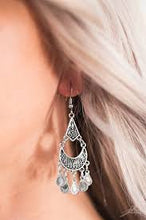 Load image into Gallery viewer, Shimmering Sands Silver Earrings