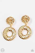 Load image into Gallery viewer, Sophisticated Shimmer Gold Clip On Earrings