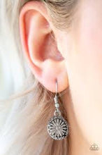 Load image into Gallery viewer, Sunflower Summers Silver Earrings