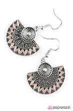 Load image into Gallery viewer, Tahitian Cruise Brown Earrings