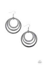 Load image into Gallery viewer, Tempting Texture Black Earrings
