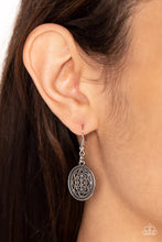 Load image into Gallery viewer, Forever and EVERGLADE Blue Necklace