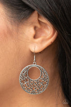 Load image into Gallery viewer, Vineyard Romance Silver Earrings