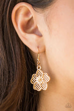 Load image into Gallery viewer, Petunia Paradise Gold Necklace