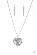 Load image into Gallery viewer, Victorian Vitrue Silver Necklace