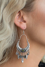 Load image into Gallery viewer, Nature Escape Green Earrings