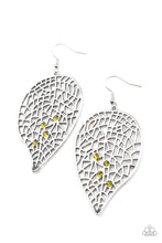 Load image into Gallery viewer, Seasonal Showcase Green Earrings