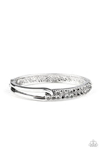 Load image into Gallery viewer, Freeze Silver Hinged Bracelet