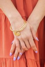 Load image into Gallery viewer, Reflective Radiance Gold Bangle