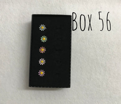 Starlet Shimmer Flower w/Yellow Center Rings Box 56