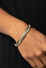 Load image into Gallery viewer, Empire Envy Brass Hinged Bracelet