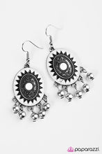 Load image into Gallery viewer, Viva La Diva White Earrings